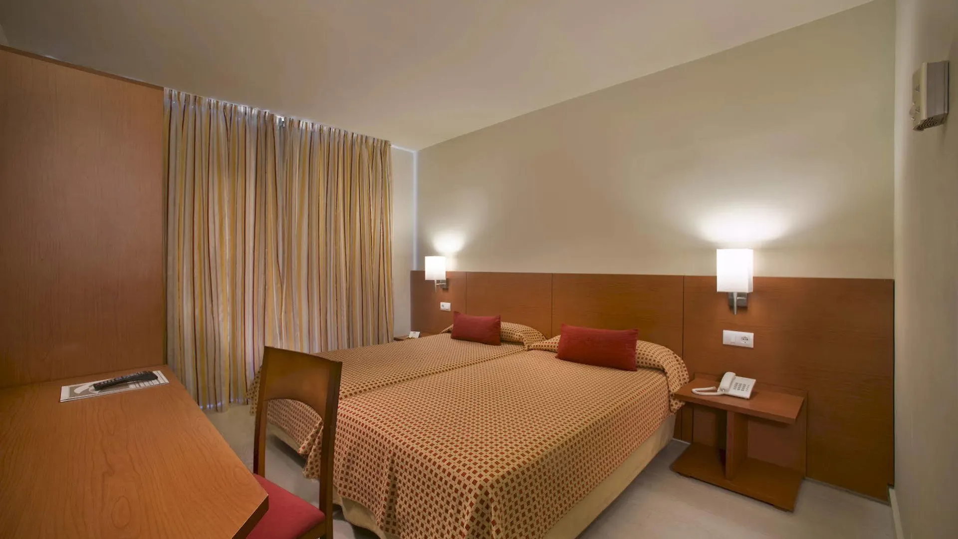 Hotel Spa Mediterraneo Park Roses